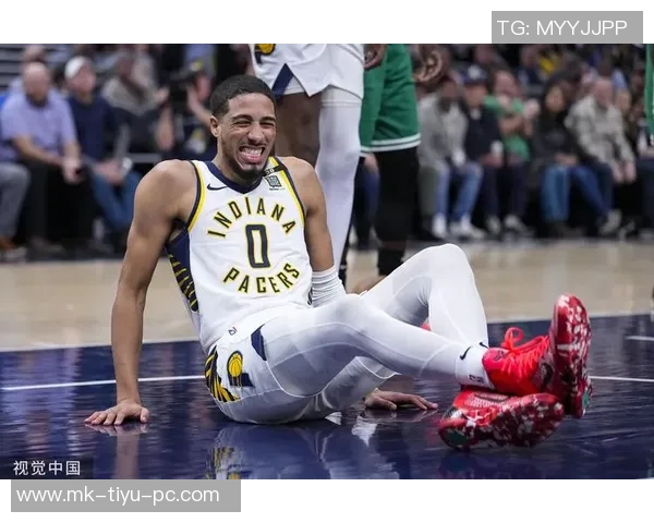 哈利伯顿怒怼裁判判罚不公劈叉投篮挑战遭拒引发热议